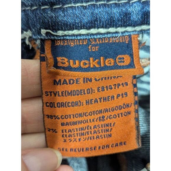 Rock Revival Women's Blue Light Wash Distressed Heather Capri Jeans Size 26 - Picture 9 of 10